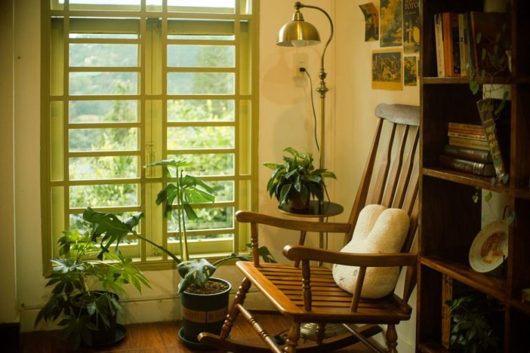 Clean Mystery Books With No Violence: A Guide to Gentle Whodunits